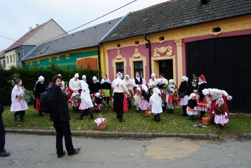 Královničky - nosení létečka v Podolí - 13.3.2016