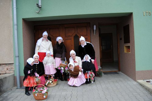 Královničky - nosení létečka v Podolí - 13.3.2016