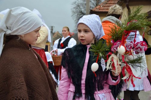 Královničky - nosení létečka v Podolí - 13.3.2016
