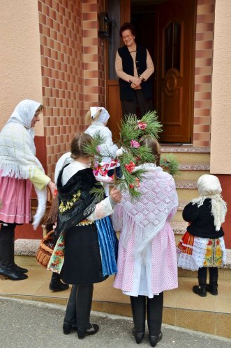 Královničky - nosení létečka v Podolí - 13.3.2016