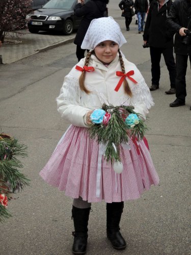 Královničky - nosení létečka v Podolí - 13.3.2016