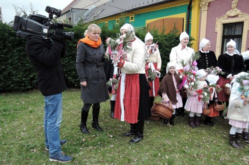 Královničky - nosení létečka v Podolí - 13.3.2016