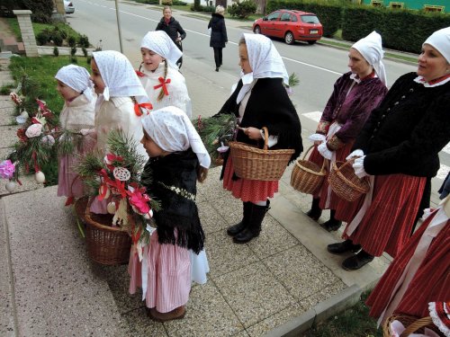 Královničky - nosení létečka v Podolí - 13.3.2016