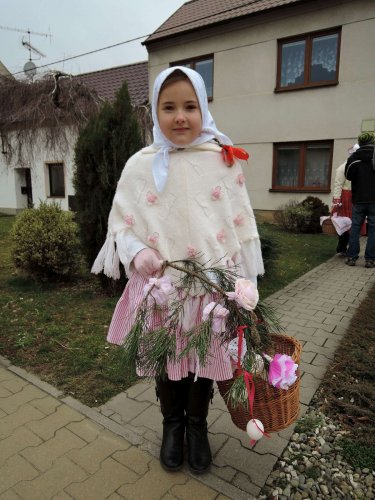 Královničky - nosení létečka v Podolí - 13.3.2016