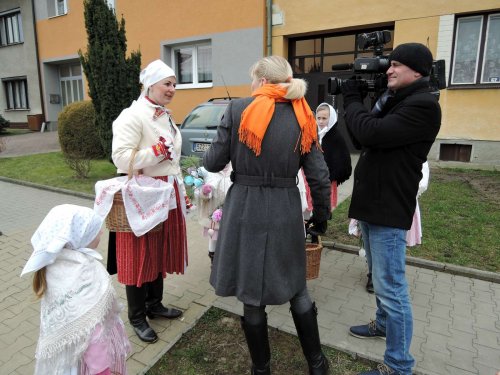 Královničky - nosení létečka v Podolí - 13.3.2016