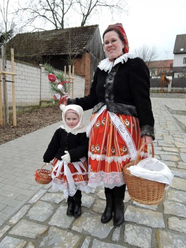 Královničky - nosení létečka v Podolí - 13.3.2016