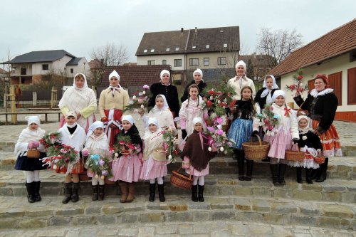 Královničky - nosení létečka v Podolí - 13.3.2016