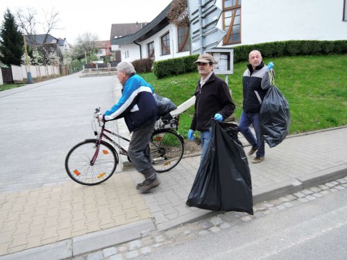 Úklid obce - 15.4.2016