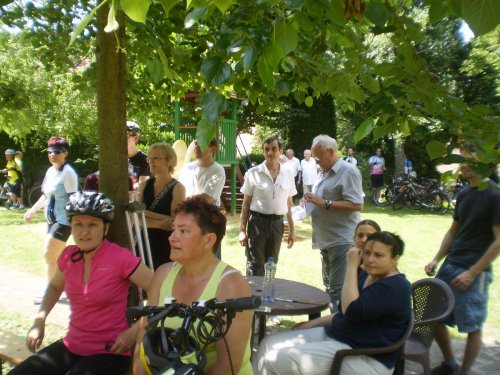 Charitativní cyklotour Josefa Zimovčáka Na kole dětem - 4.6.2016