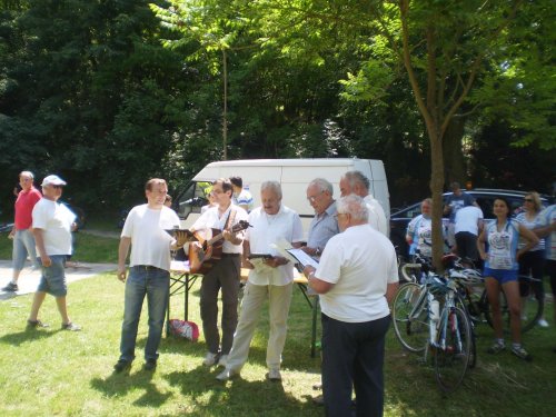 Charitativní cyklotour Josefa Zimovčáka Na kole dětem - 4.6.2016