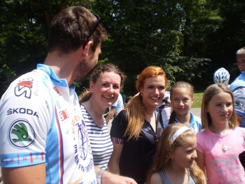 Charitativní cyklotour Josefa Zimovčáka Na kole dětem - 4.6.2016