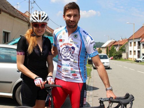 Charitativní cyklotour Josefa Zimovčáka Na kole dětem - 4.6.2016