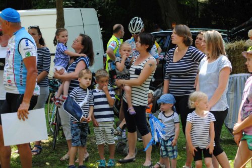 Charitativní cyklotour Josefa Zimovčáka Na kole dětem - 4.6.2016