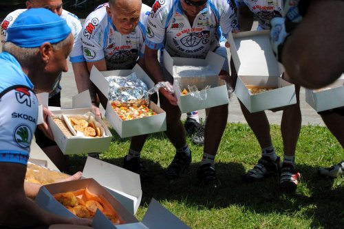 Charitativní cyklotour Josefa Zimovčáka Na kole dětem - 4.6.2016