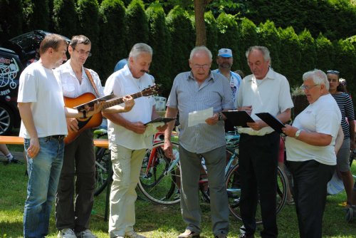 Charitativní cyklotour Josefa Zimovčáka Na kole dětem - 4.6.2016