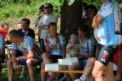 Charitativní cyklotour Josefa Zimovčáka Na kole dětem - 4.6.2016