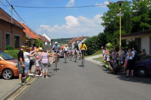 Charitativní cyklotour Josefa Zimovčáka Na kole dětem - 4.6.2016