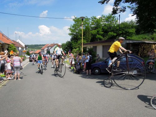 Charitativní cyklotour Josefa Zimovčáka Na kole dětem - 4.6.2016