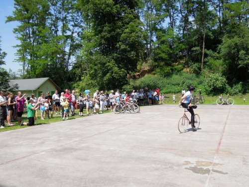 Charitativní cyklotour Josefa Zimovčáka Na kole dětem - 4.6.2016