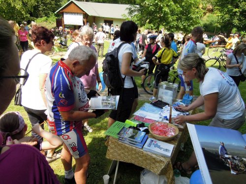 Charitativní cyklotour Josefa Zimovčáka Na kole dětem - 4.6.2016