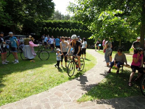 Charitativní cyklotour Josefa Zimovčáka Na kole dětem - 4.6.2016