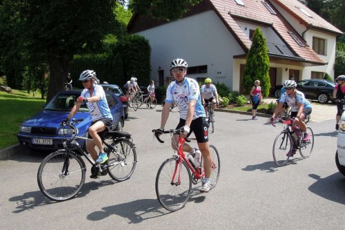 Charitativní cyklotour Josefa Zimovčáka Na kole dětem - 4.6.2016