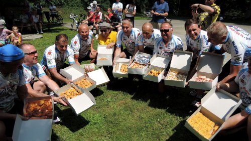 Charitativní cyklotour Josefa Zimovčáka Na kole dětem - 4.6.2016