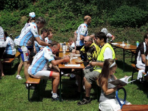 Charitativní cyklotour Josefa Zimovčáka Na kole dětem - 4.6.2016