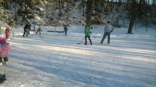 Bruslení na hřišti ve Žlebě - 22.1.2017