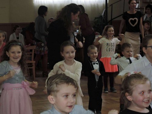 Soubor /2017-03-12-detsky-ples-035.jpg