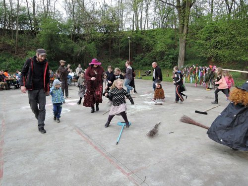 Stavění máje a pálení čarodějnic - 30.4.2017