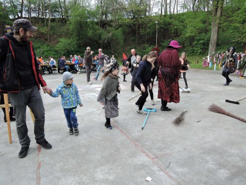 Stavění máje a pálení čarodějnic - 30.4.2017