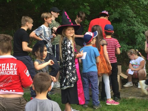 Stavjání mája a pálení čarodějnic - 30.4.2018