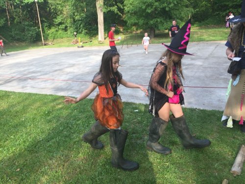 Stavjání mája a pálení čarodějnic - 30.4.2018