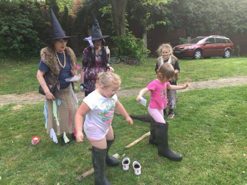 Stavjání mája a pálení čarodějnic - 30.4.2018