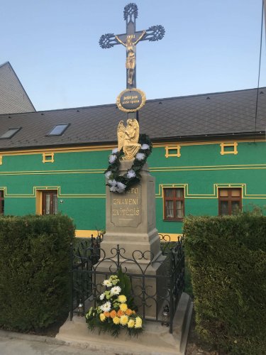 Svěcení opraveného kříže na Dědině - 10.11.2018