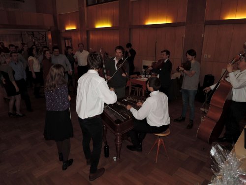 Sokolská Mikulášská beseda u cimbálu s Mladými Burčáky a Friškami - 8.12.2018