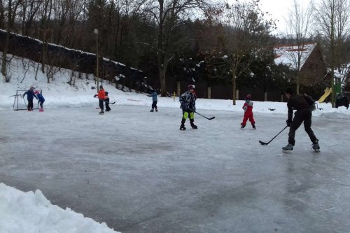Bruslení na hřišti ve Žlebě - 1.2.2019