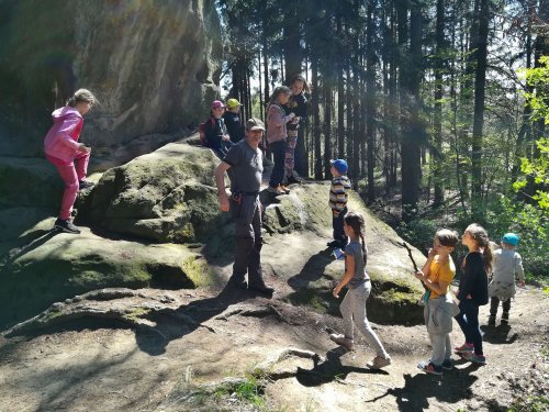 Sokolská vycházka dětí kolem Buchlova - 19.4.2019