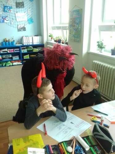 Návštěva Mikuláše s družinou v ZŠ Podolí - 5.12.2019