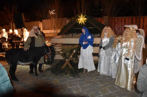 Živý Betlém a Česko zpívá koledy v Podolí - 11.12.2019