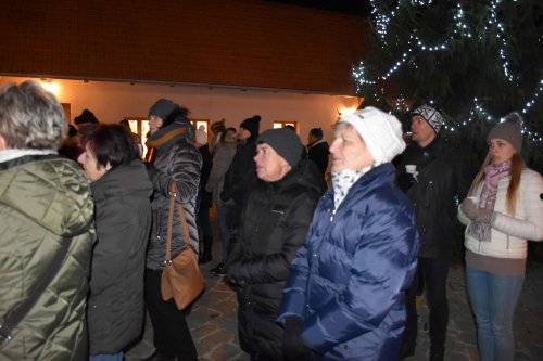 Živý Betlém a Česko zpívá koledy v Podolí - 11.12.2019