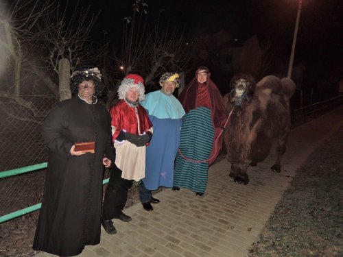 Živý Betlém a Česko zpívá koledy v Podolí - 11.12.2019