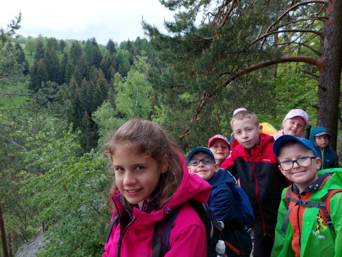 Vycházka na hrad Brumov a Pulčinské skály - 29.5.2021