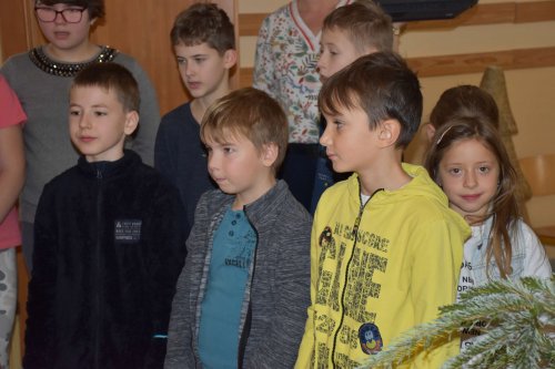 Paní starostka rozdávala dárky ve škole a školce - 21.12.2021