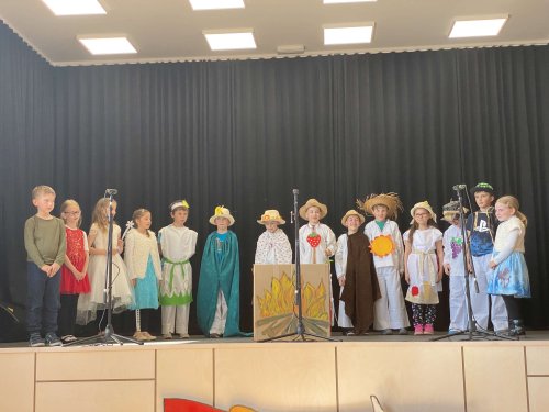 Besídka MŠ a ZŠ Podolí ke Dni matek - 5.5.2022