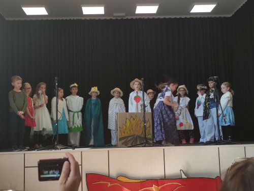 Besídka MŠ a ZŠ Podolí ke Dni matek - 5.5.2022