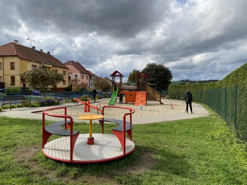 Obnova sportovního hřiště na Záhummí - 9.8.2022