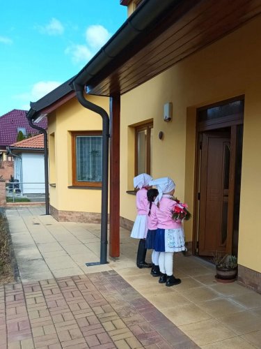 Královničky aneb nosení létečka - 26.3.2023