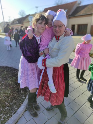 Královničky aneb nosení létečka - 26.3.2023